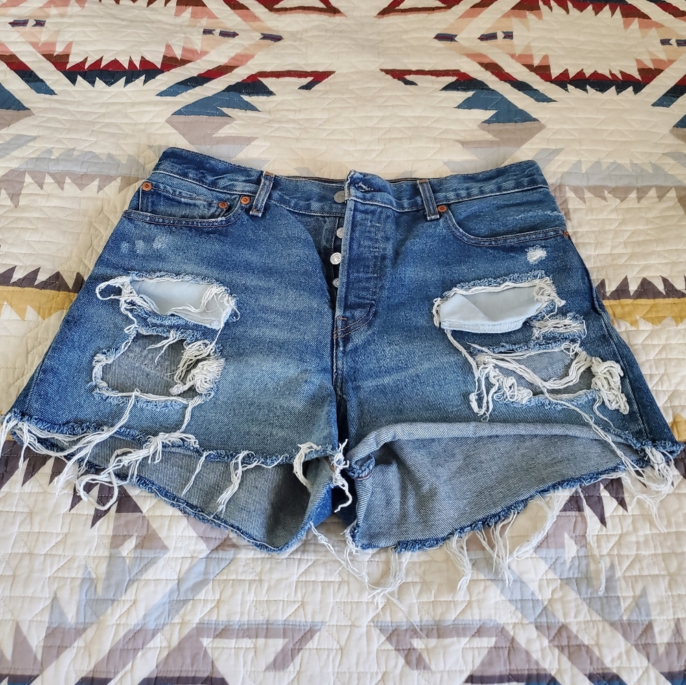 Levi's High-Rise Wedgie Cutoff Shorts